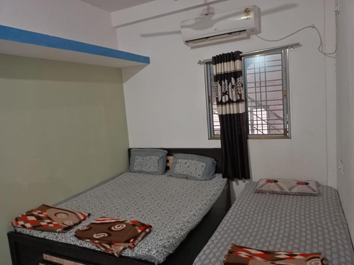 Honest Deluxe Room Garudeshwar 外观 照片